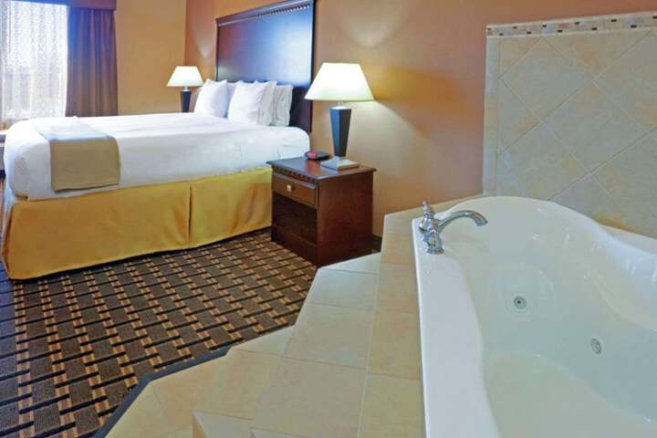 Room 14 of 28