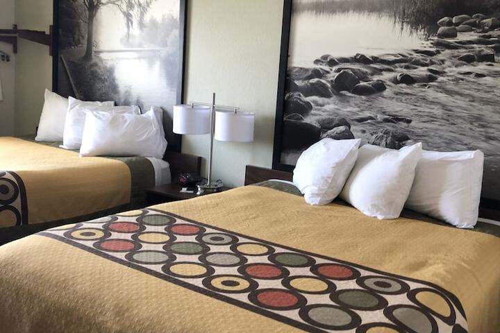 Room 16 of 20