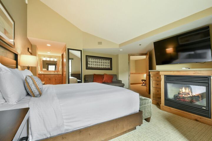 Room 105 of 176
