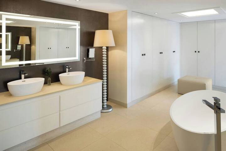 Pine Cliffs Ocean Suites a Luxury Collection Resort & Spa