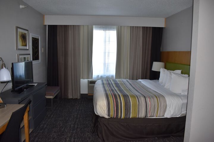 Country Inn & Suites by Radisson Hagerstown, MD