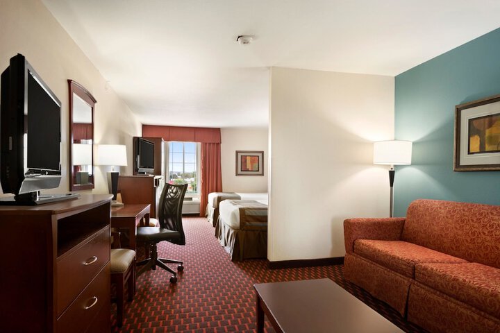 Room 16 of 28