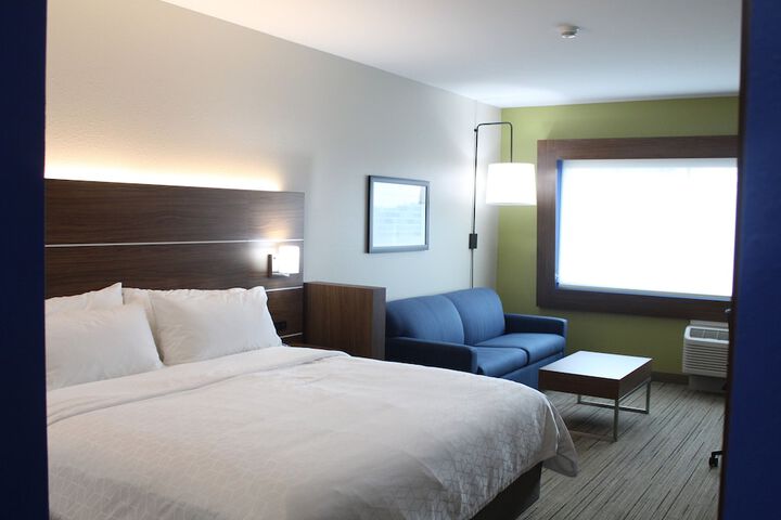 Holiday Inn Express & Suites Latta by IHG