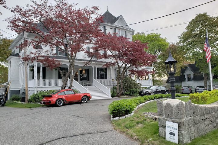 Moseley Cottage Inn & Town Motel