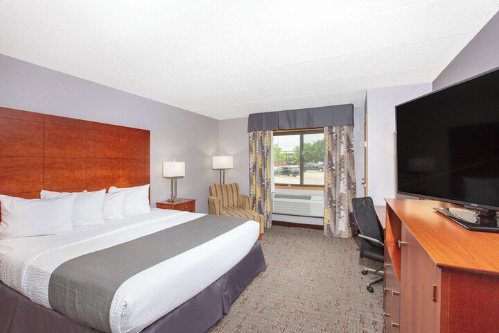 Room 10 of 70