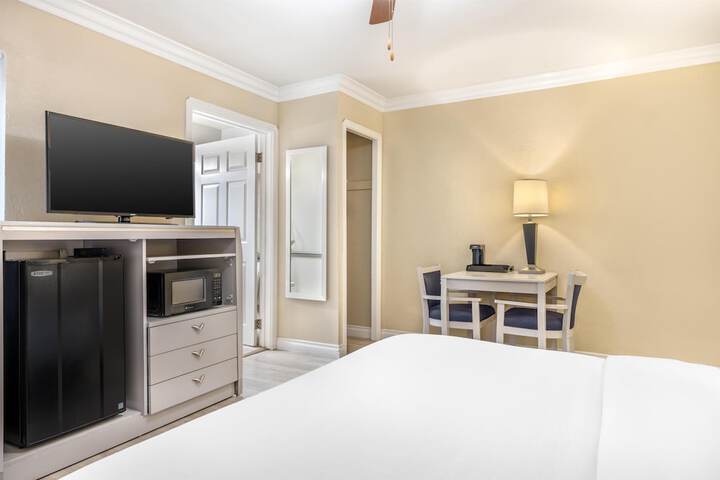 Best Western Tradewinds