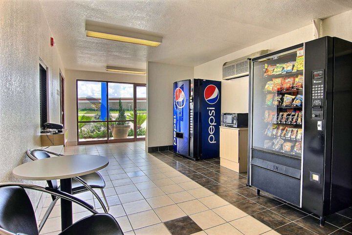 Motel 6 Kingsville TX