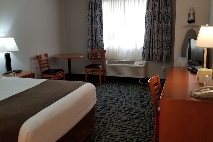 Room 31 of 40