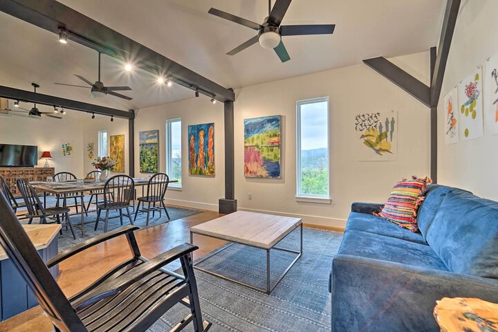 Pet-friendly Mancos Gem w / Patio & Fire Pit!