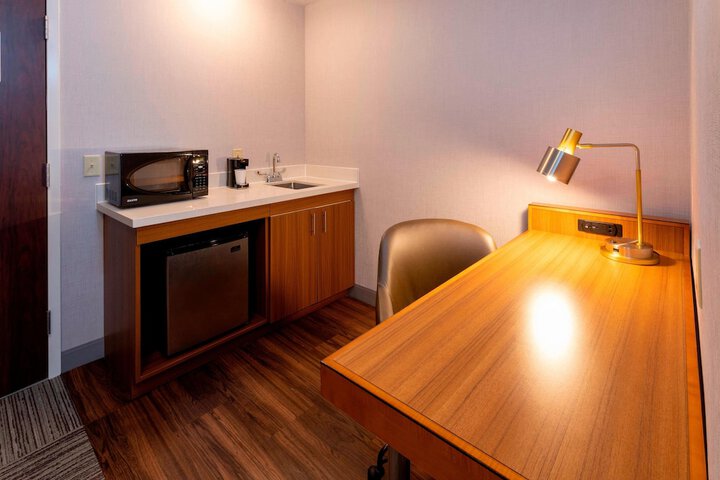 Room 29 of 34