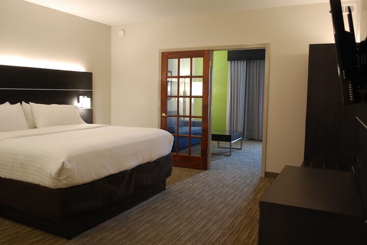 Room 17 of 31