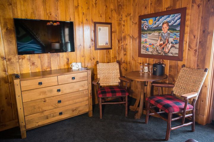 Room 32 of 100