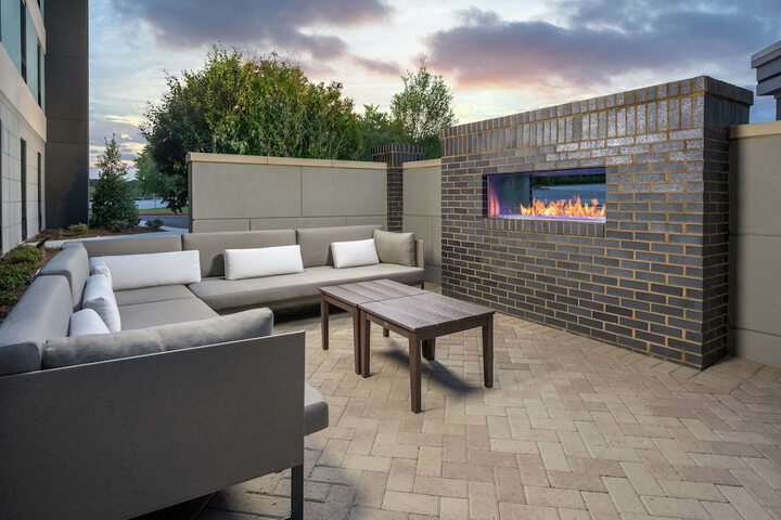 Terrace/Patio 22 of 27