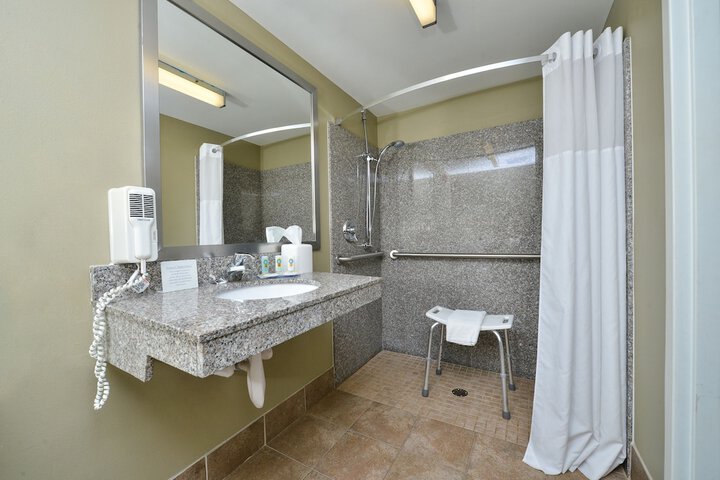Quality Inn & Suites Tampa near Fairgrounds and Casino