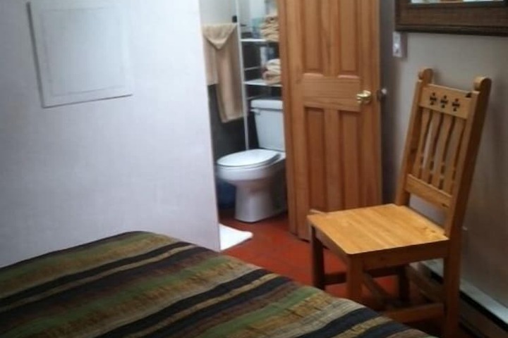 Room 9 of 80
