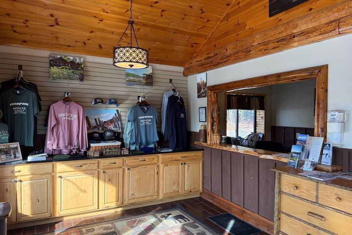 Lodges at Cresthaven
