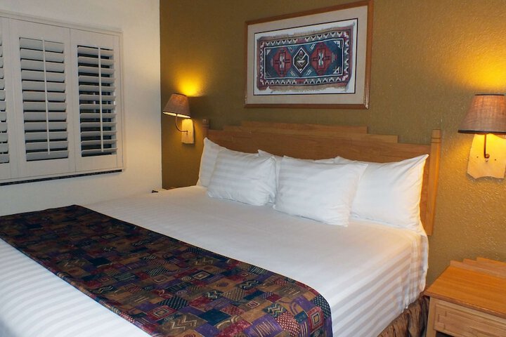 Room 17 of 34
