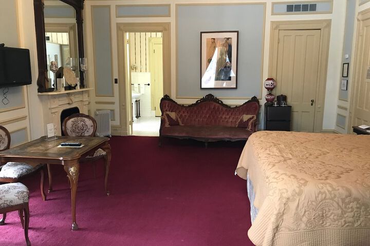 Room 62 of 94