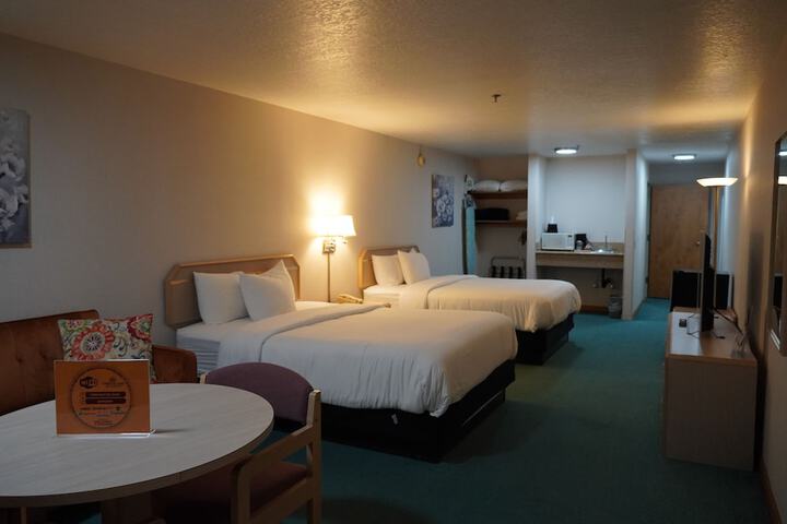 Timberland Inn & Suites