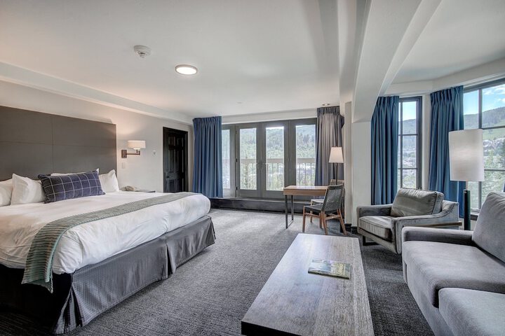 Room 121 of 242