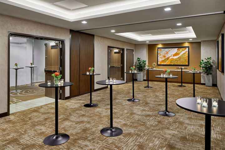 Hotel Interior 6 of 29