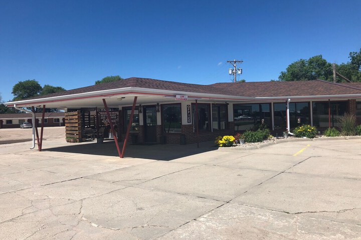 Raine Motel