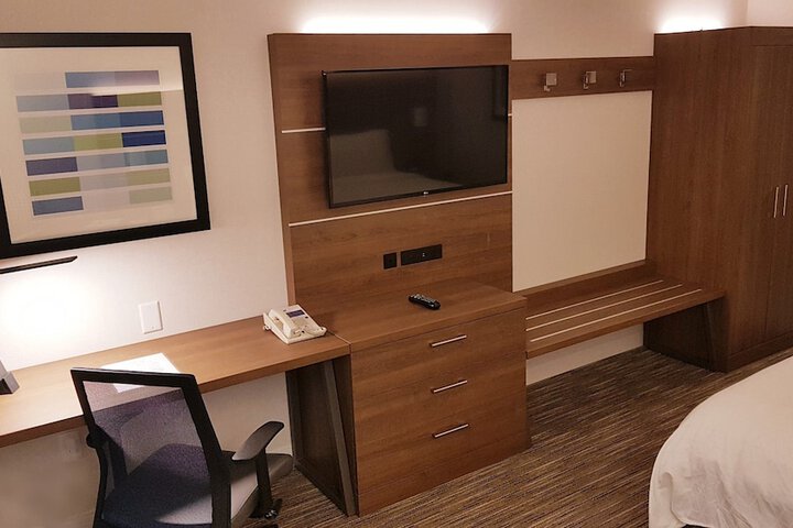 Room 13 of 62