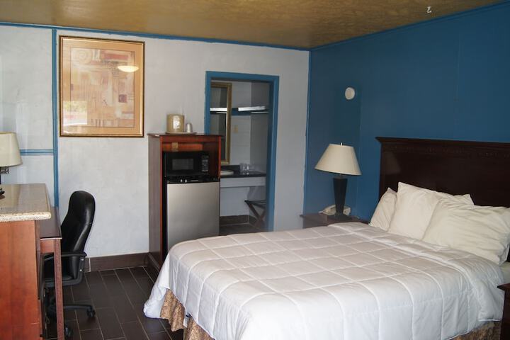 Room 16 of 23