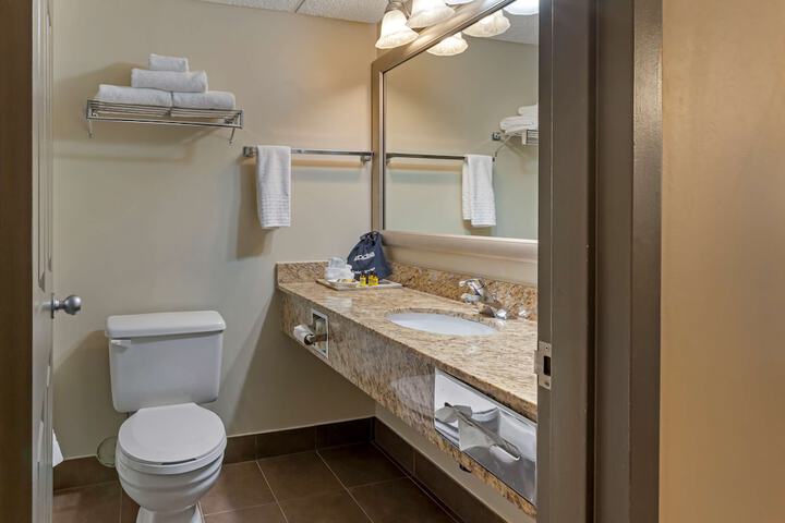 Room 18 of 28