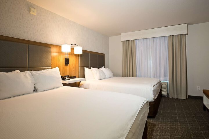 Room 10 of 37