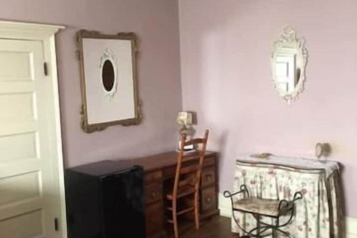 Victorian Charm Inn