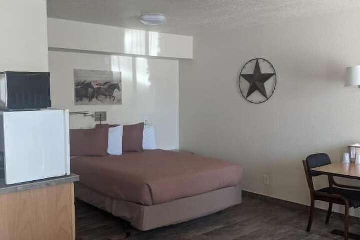 Room 11 of 22