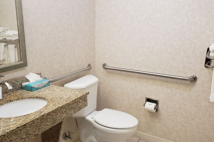 Holiday Inn Express Grove City by IHG