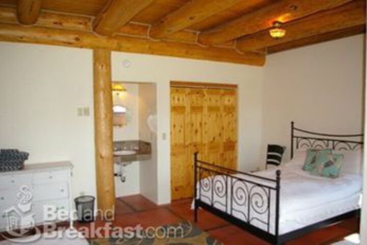 Bigfoot Lodge B & B
