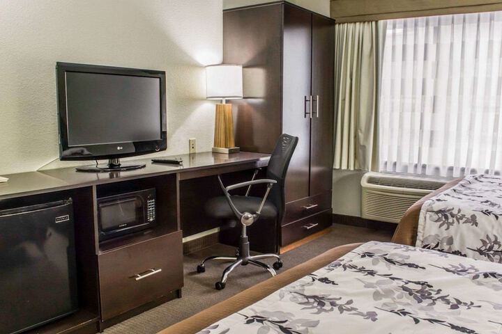 Room 14 of 34