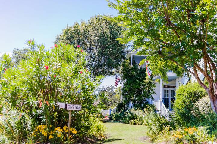 Roanoke Island Inn
