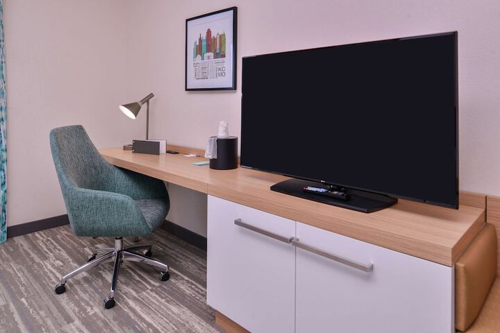 Room 33 of 50