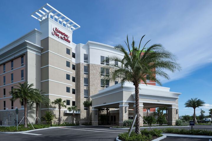 Hotel 4 of 59