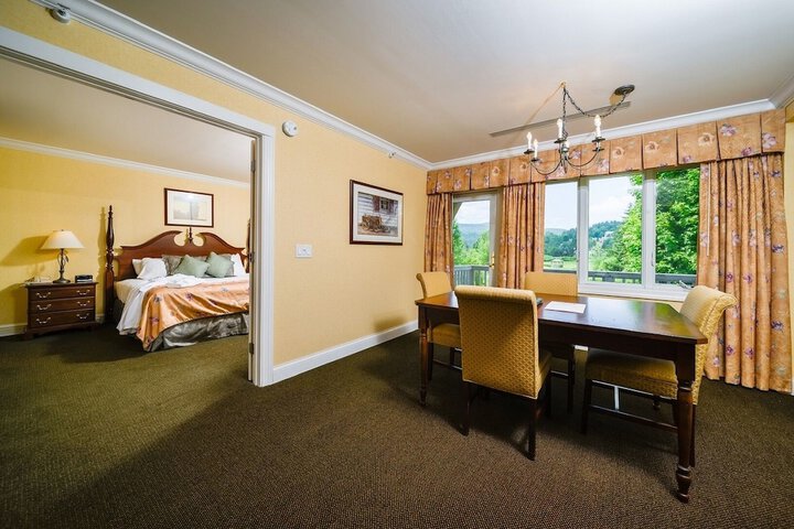 Room 50 of 71