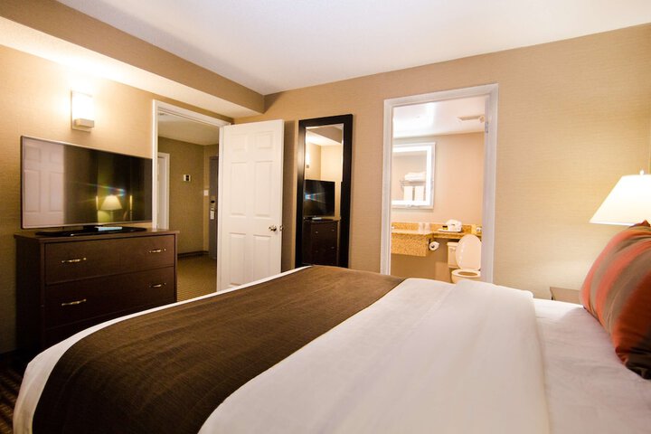 Room 32 of 52