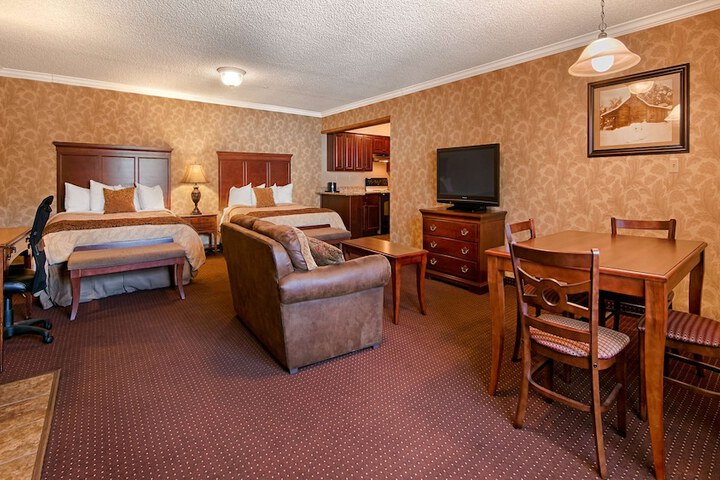 Room 6 of 27