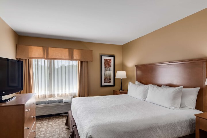 Best Western Plus Windjammer Inn & Conference Center