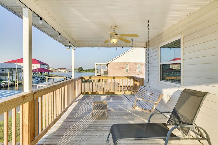 Bayou Bliss: Barataria Waterfront Getaway w / Dock!