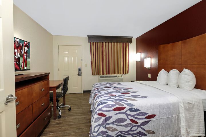 Room 17 of 24
