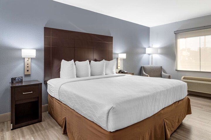 Room 20 of 25