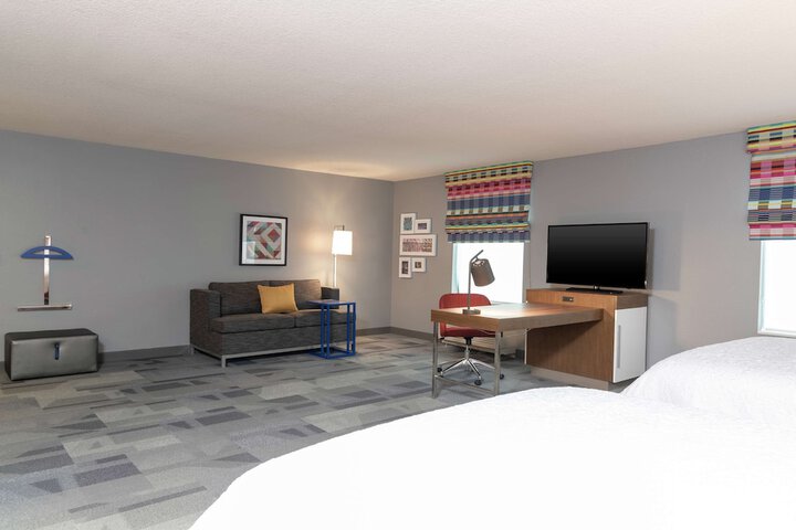 Room 25 of 46