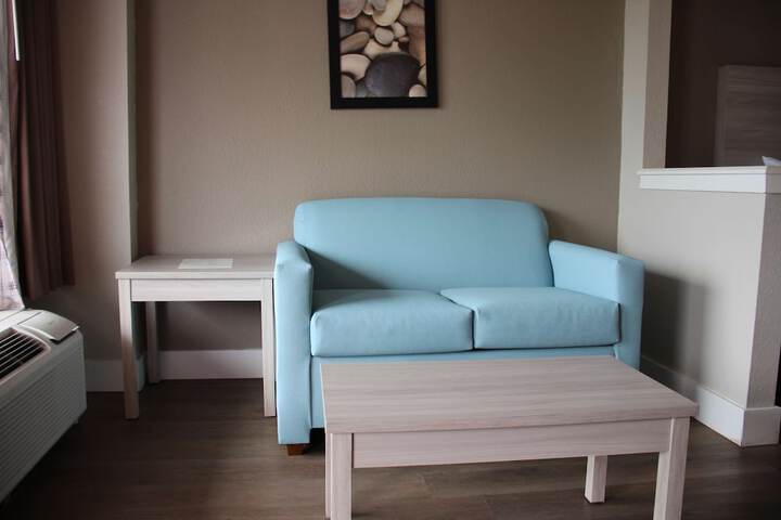 Room 18 of 33