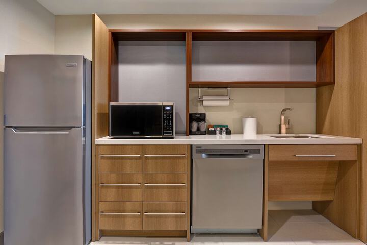 Home2 Suites by Hilton Orlando at Flamingo Crossings