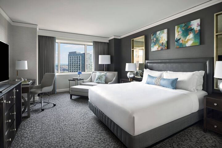 Room 33 of 105