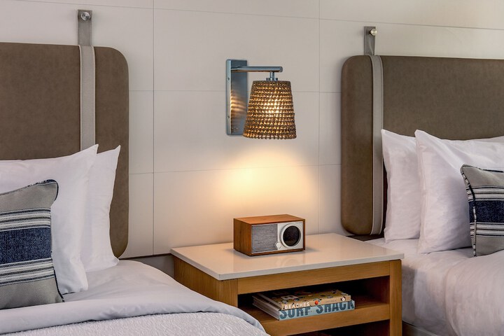 Room 17 of 74
